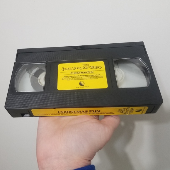 Charming vtg Christmas Little People cartoon on VHS - Picture 5 of 6